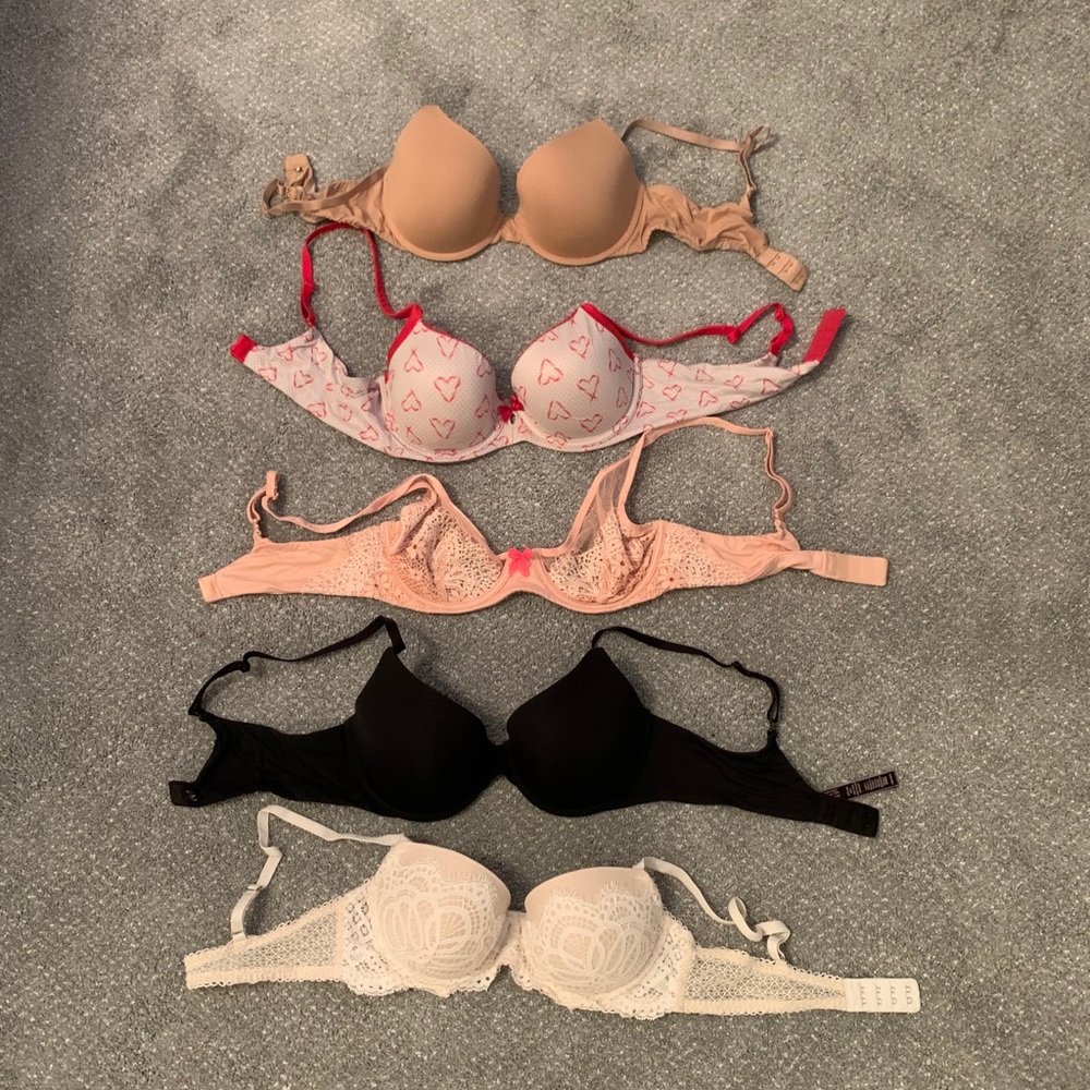 5 Victoria Secret Bras  34C